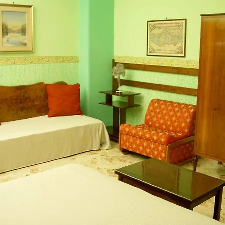 Casa Tina Maugeri Bed & Breakfast 2*