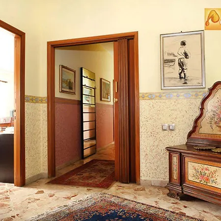 Bed & Breakfast Casa Tina Maugeri 2*