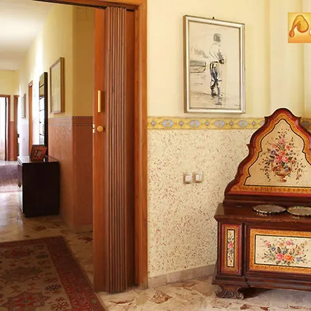Casa Tina Maugeri Bed & Breakfast
