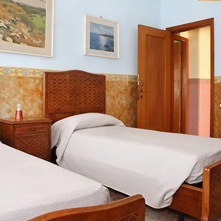 Casa Tina Maugeri Bed & Breakfast 2*