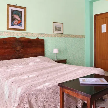 Bed & Breakfast Casa Tina Maugeri 2*