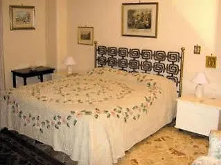 Bed & Breakfast Casa Tina Maugeri 2*